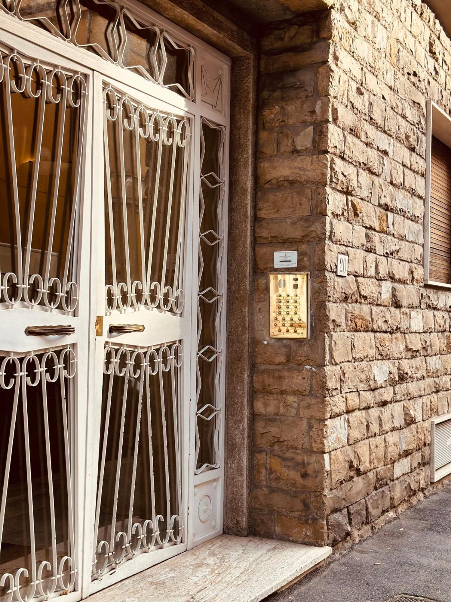 Casa Vacanze Civico 20 Florenz Exterior foto